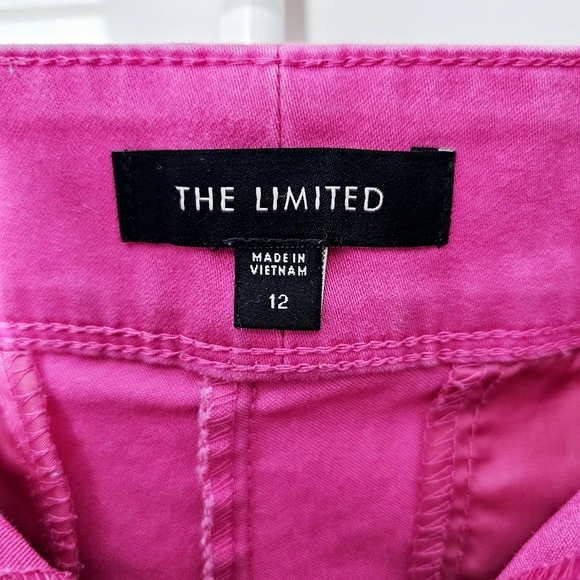 THE LIMITED SHORTS - Picture 5 of 11